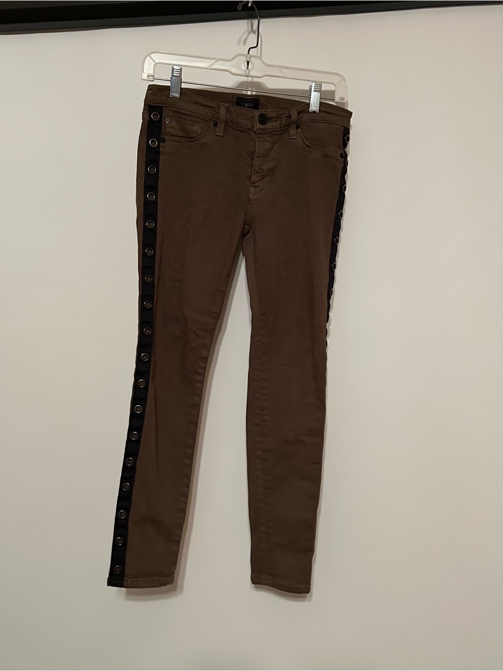 Hudson Jeans Brown Skinny Jeans with Black Grommet Side Trim